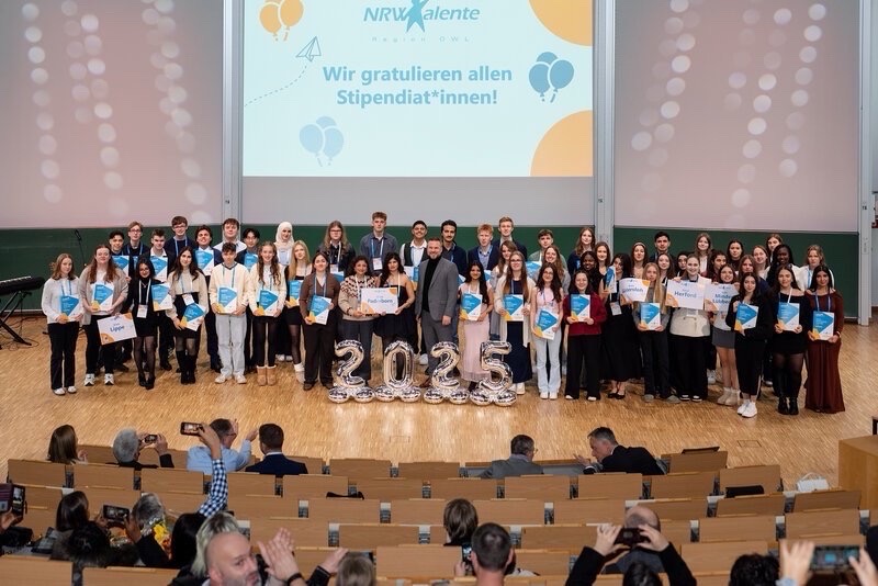 Verleihung des Stipendiums NRW Talente – Region OWL unter dem Motto „Hoch hinaus“