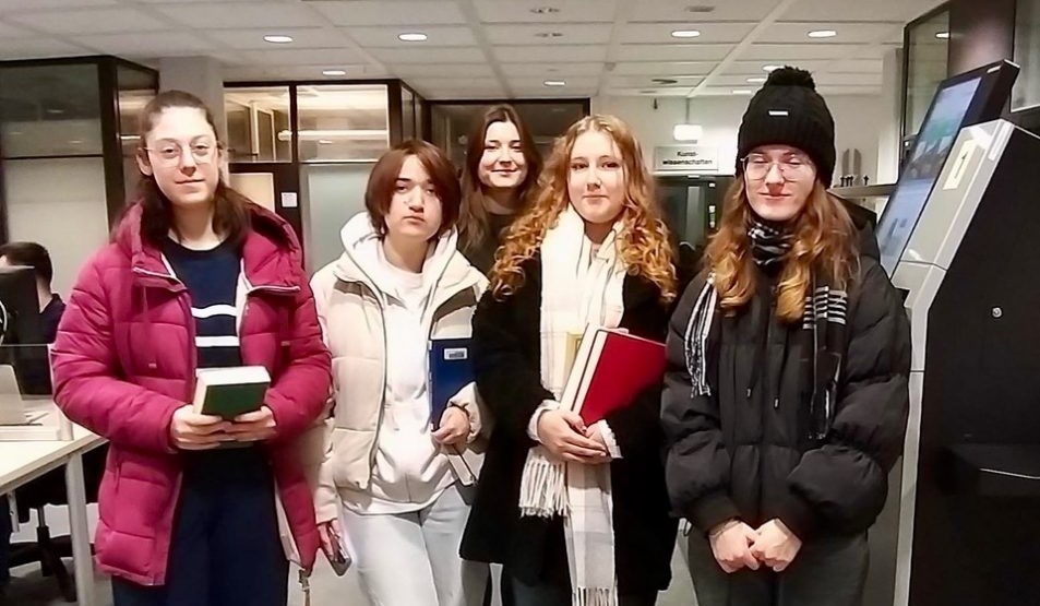 Besuch der Universitätsbibliothek Paderborn – Vorbereitung auf wissenschaftliches Arbeiten